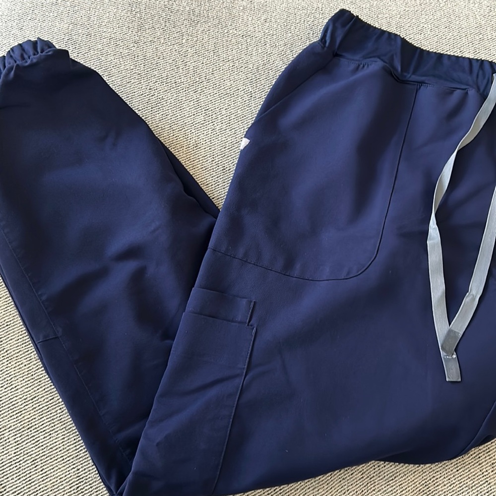 FIGS women’s jogger scrub bottom - limited edition style Taldora